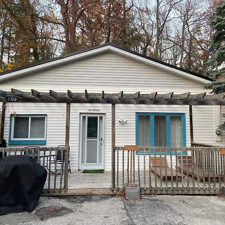 Cozy Cottage Retreat Lambton Shores Extérieur photo